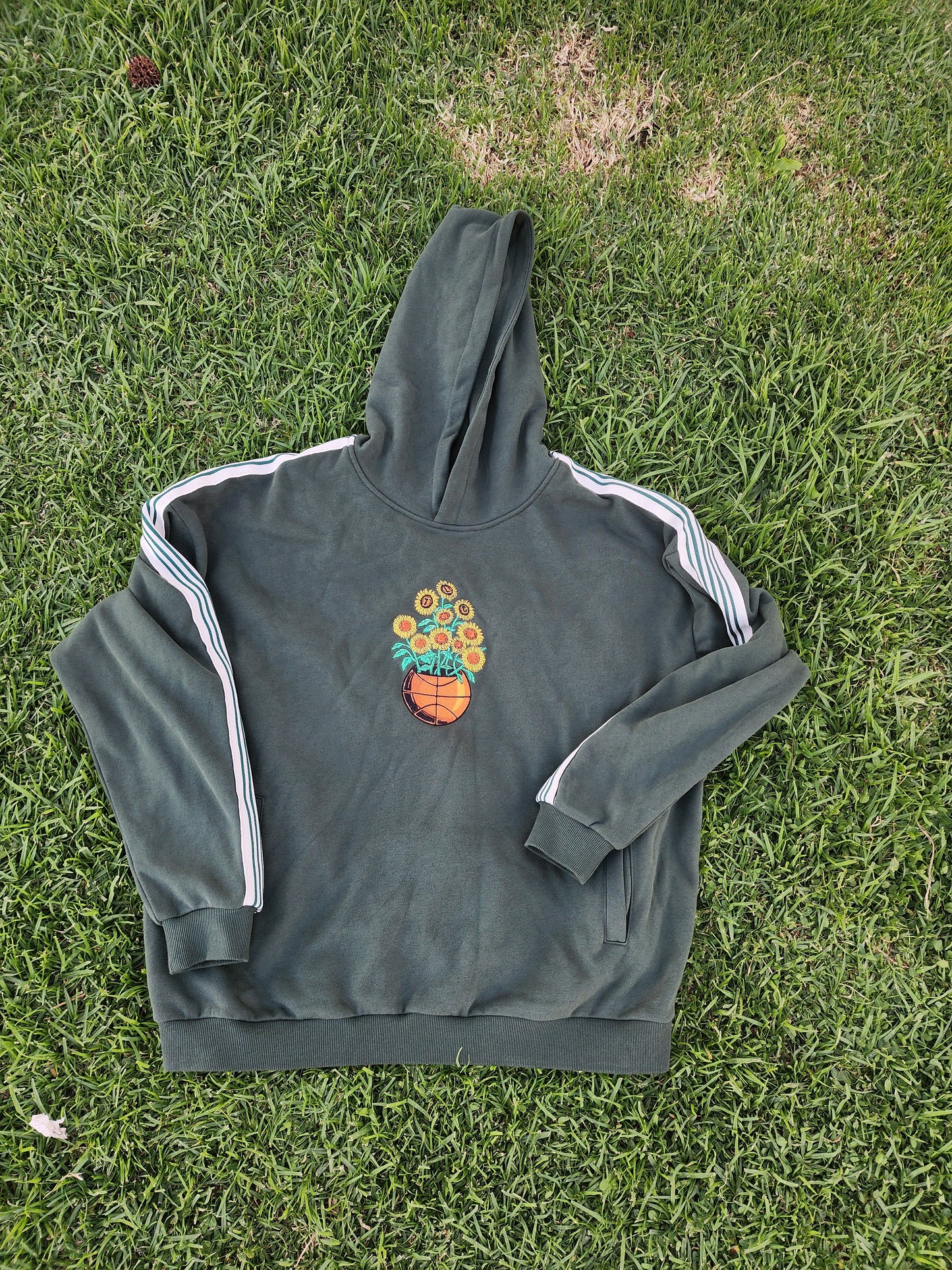 Sunflower Basketball Sweatsuit (Full fit)